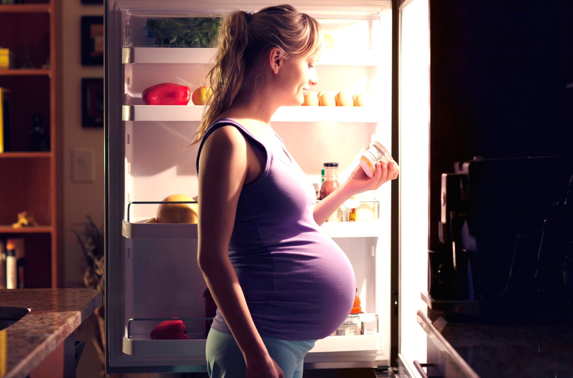 11 неделя: “Жор” при беременности: что делать, если постоянно хочется есть?