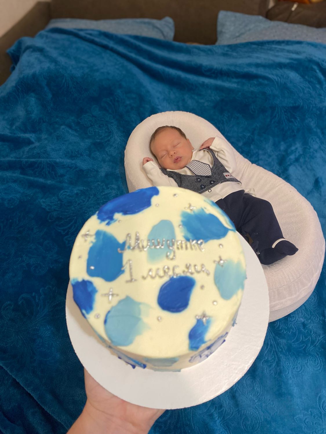 Вот тебе и 1 месяц , мой самый сладкий сын 💙 Было не просто … колики, ... image №2
